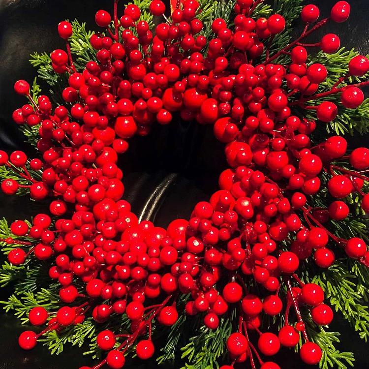 Венок с ягодами Wreath With Berries 38 cm